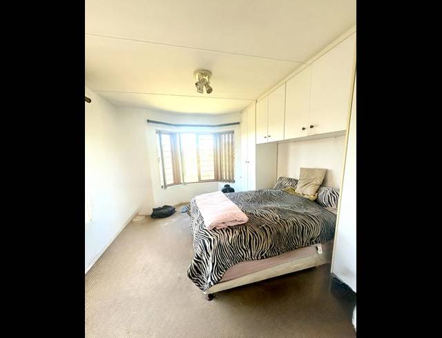 3 BEDROOM APARTMENT FOR SALE IN SANDRINGHAM